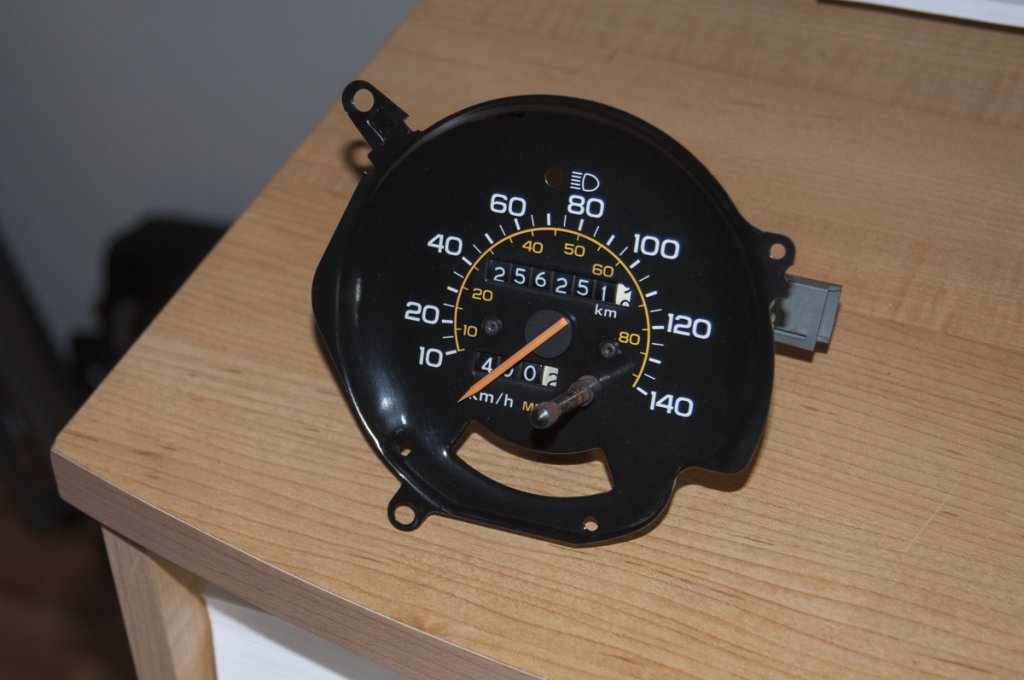 Remove speedometer needle or sync new odometer GM Square Body 1973