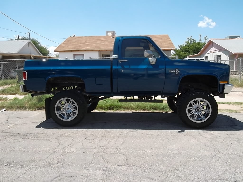 1977 chevy stepside lifted
