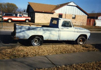 64GMC2500.jpg