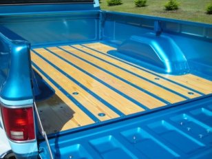 72 c10 wood bed