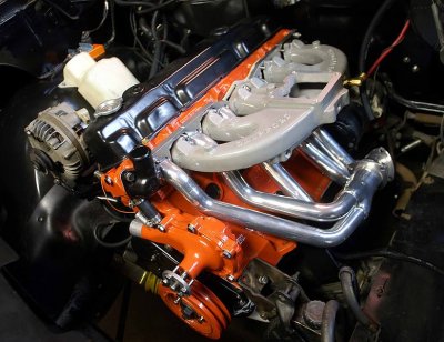 778px-Modified_225_Slant6_engine_in_1983_Dodge_D150.jpg