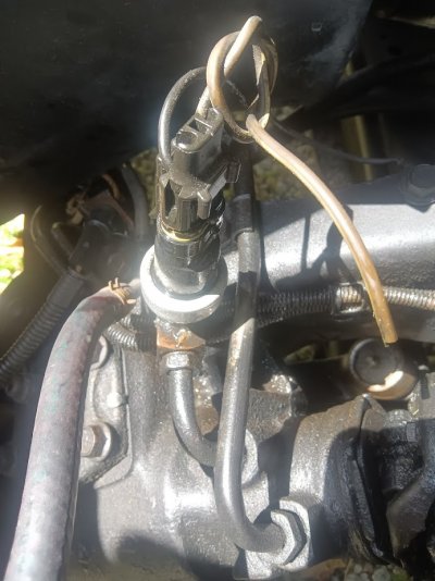 truck leak power steering close.jpg