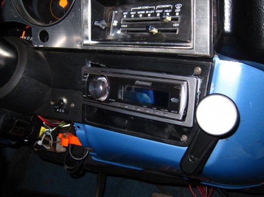 Chevy radio.JPG