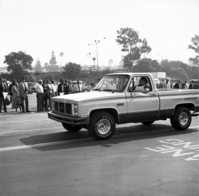 TB-86008-0213.jpg