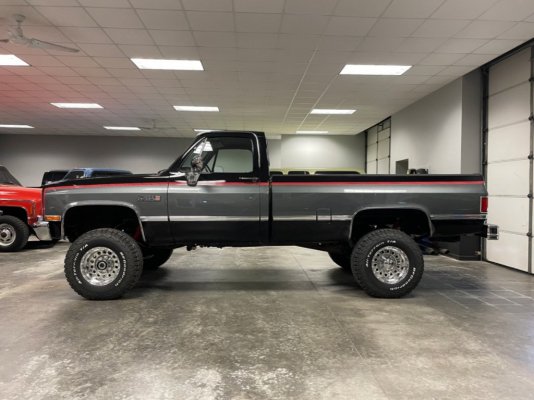 1987-GMC-K20-2.jpg
