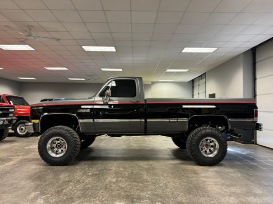 1987-GMC-K20-2 (1).jpg