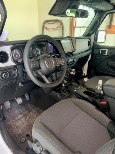 Wrangler interior.jpg