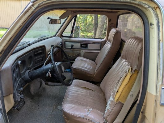 GMC Interior 2.jpg