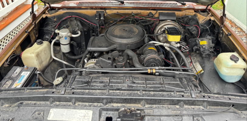 1988 R20 454 suburban engine bay.png