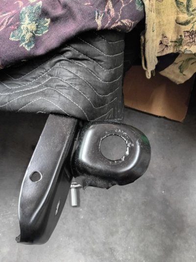 Bushing 1.jpg